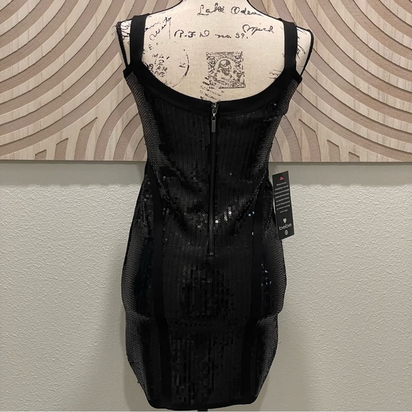 🆕 Bebe Downtown U Neck All Over Black Sequin Dress, Size S - Picture 4 of 6